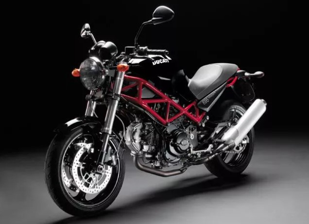 Фото DUCATI MONSTER 400